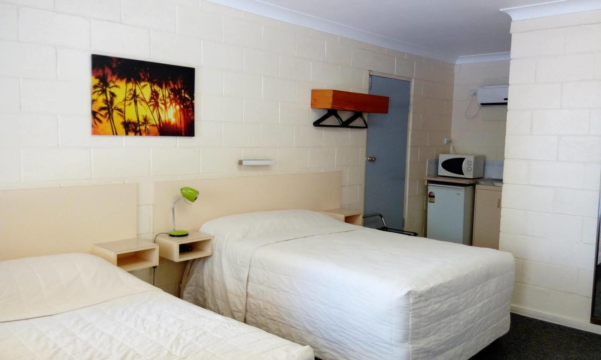 Sail Inn Motel Yeppoon Extérieur photo